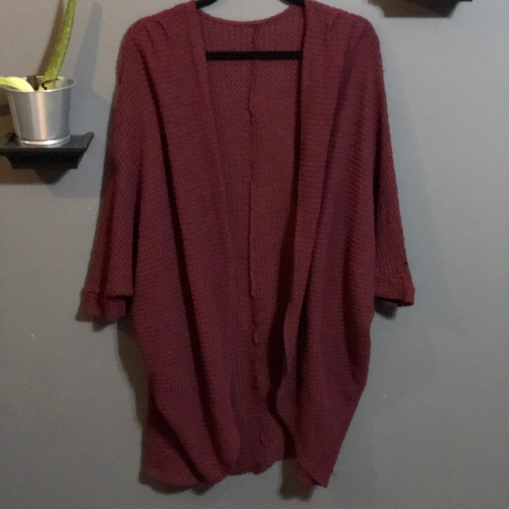 Maroon 3/4 sleeve cardigan